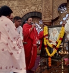 Chanting at Shirdi